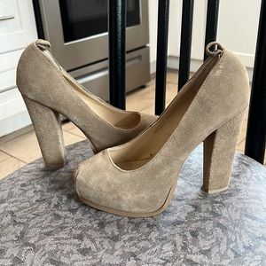 Steve Madden platform nude heel size 6.5 tan suede